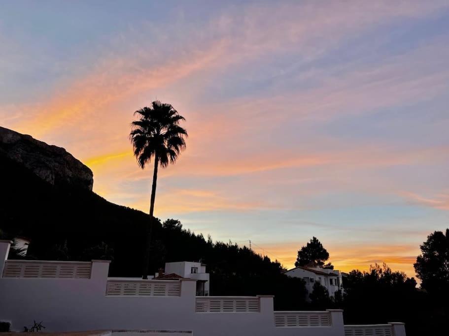 House With Swimming Pool And Amazing Sea And Mountain Views In Montgo, Denia Villa Bagian luar foto